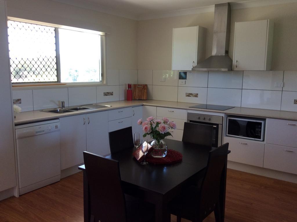 ทินารู ซันเซ็ต รีทรีต Bed & Breakfast Barrine ภายนอก รูปภาพ