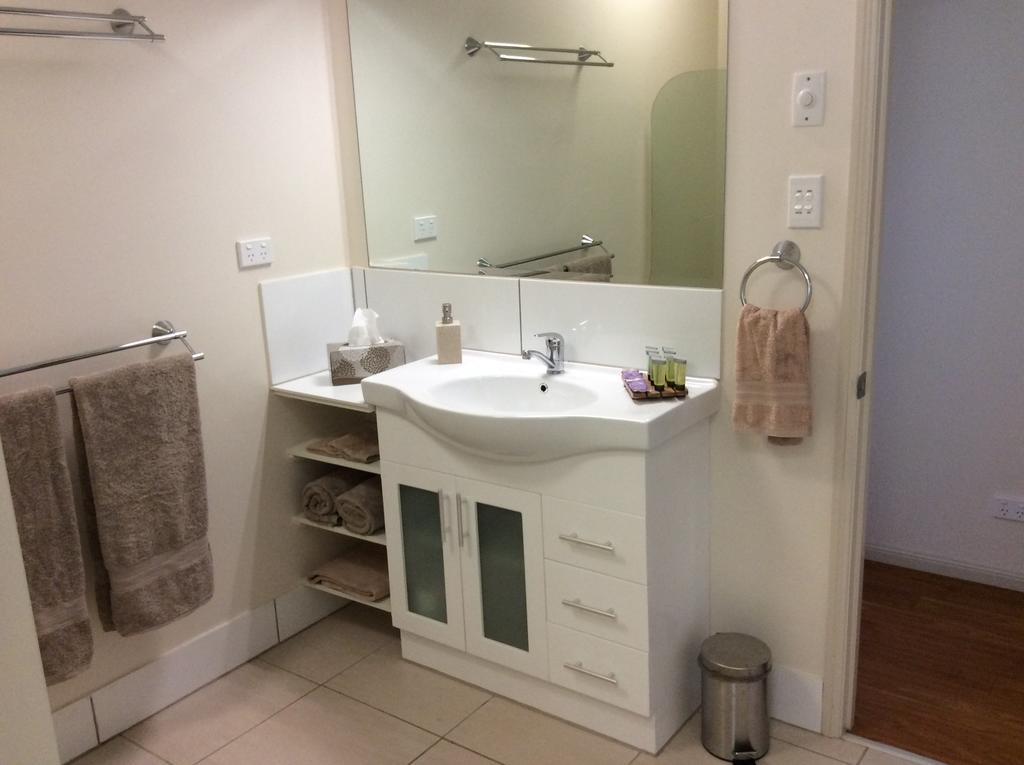 ทินารู ซันเซ็ต รีทรีต Bed & Breakfast Barrine ภายนอก รูปภาพ